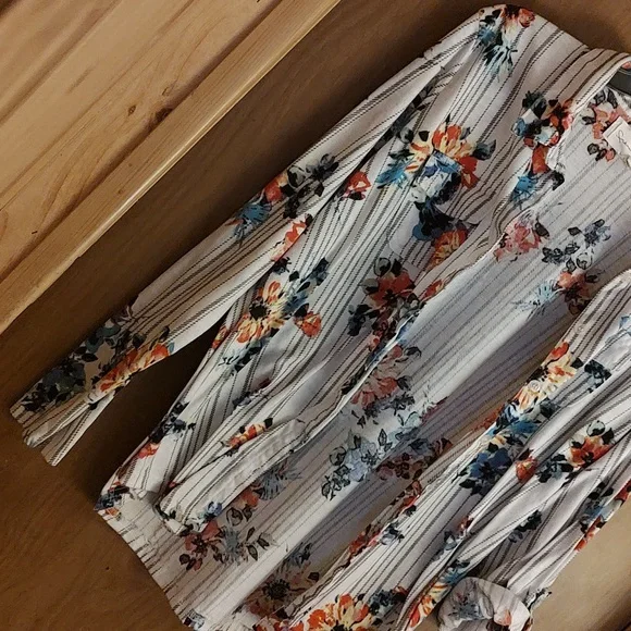 Casual Dress Shirt - Picture 4 of 4